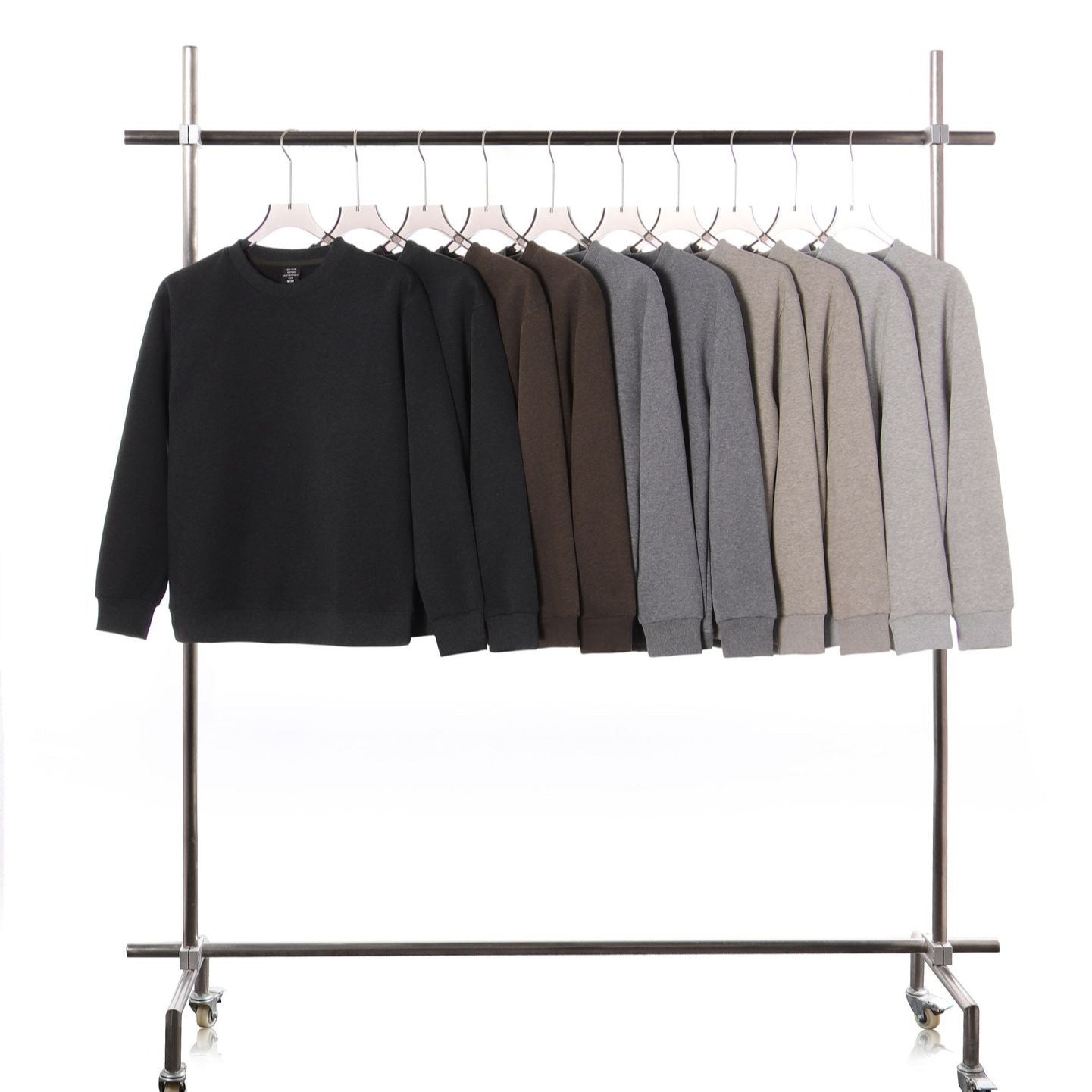 Loose round neck long sleeved sweatshirt for men